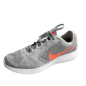 Nike Revolution 3 Wolf Grey Hyper Orange Running‎ Shoes Size: 9
